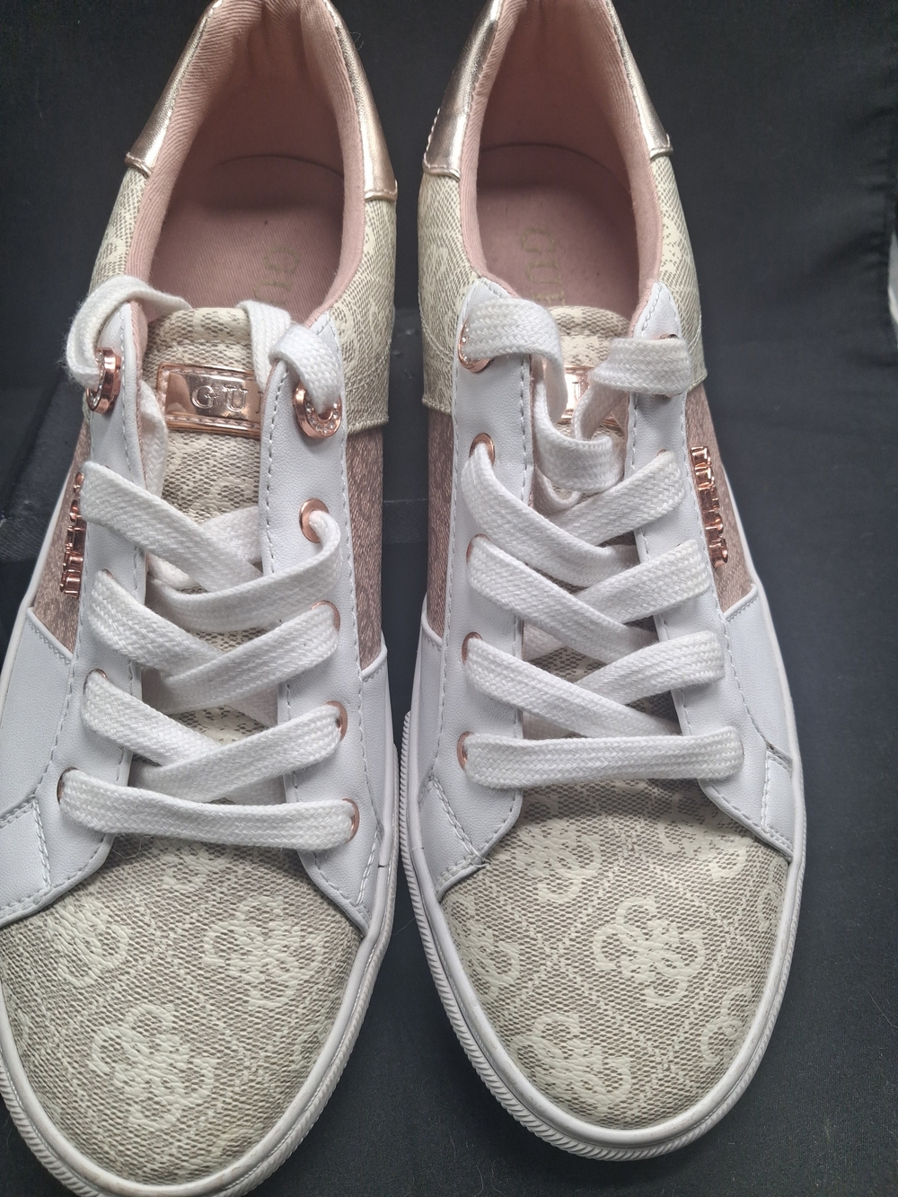 GUESS Women's Loven Pink and White Logo-Accent Low Top Sneakers - Picture 3 of 7